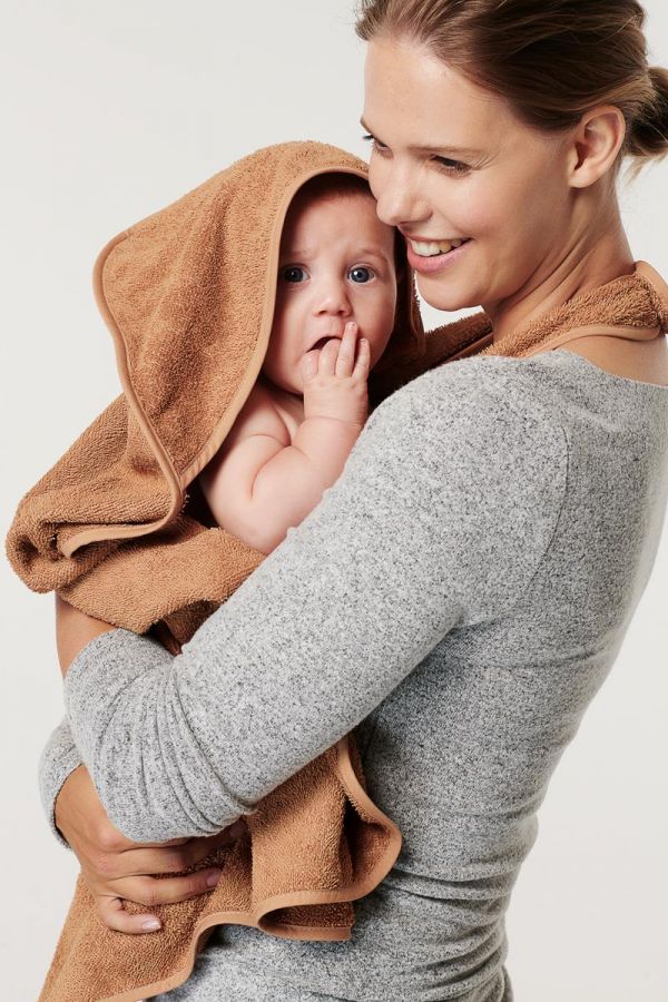 Noppies Baby Comfort Badecape Wearable hooded towel 110cm - Indian Tan